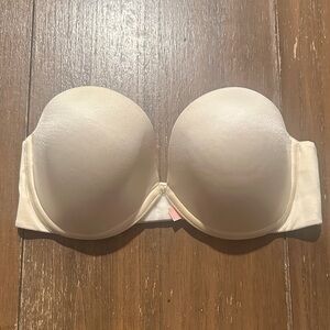 Victoria’s Secret very sexy strapless bra 34C